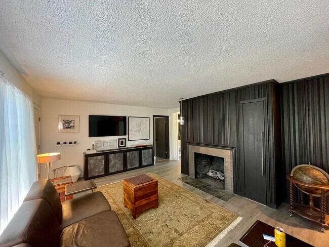 Foto del edificio - Charming 3 Bed 1 Bath House Cedar Hills - ...