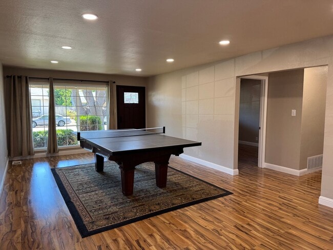 Building Photo - Granado Ave 3 Bedroom 2 Bath
