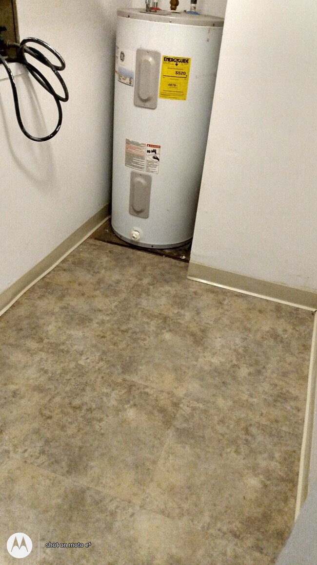 Laundry Room - 5491 Camelot Dr
