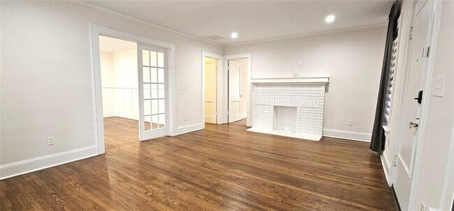 Foto del edificio - 1789 Thompson Ave