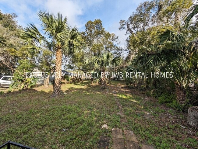 Foto del edificio - 1137 E 26th St