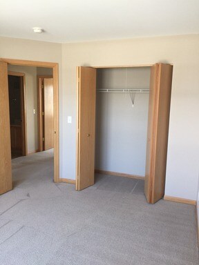Building Photo - 7213 Pleasant View Dr