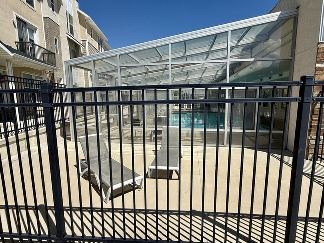 Building Photo - 1063 S 2560 E