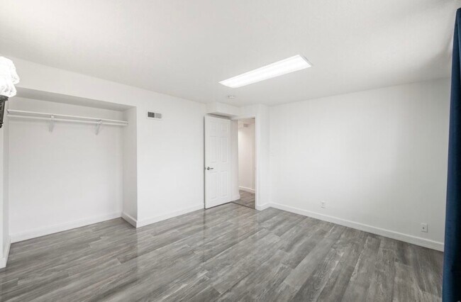 Foto del edificio - 140 W 8710 S