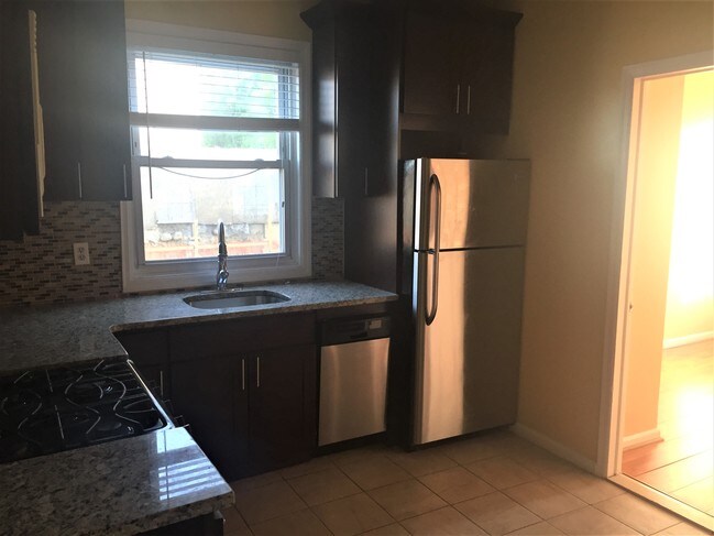 Foto del edificio - Amazing 3 Bedroom in Middle Village