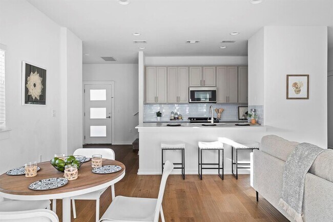 Foto del edificio - 6800 Menchaca Rd