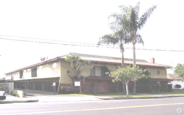 Primary Photo - Villa Viejo Apartments