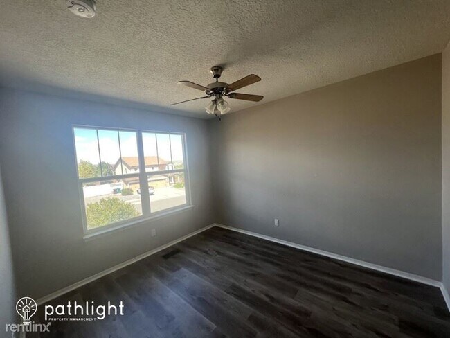 Building Photo - 3 br, 2.5 bath House - 3604 Buckaroo Road ...