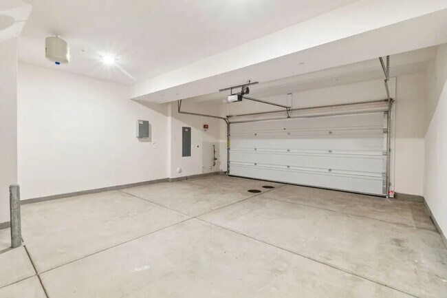 Building Photo - 4899 Merida Way