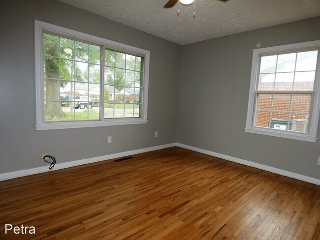 Building Photo - 3 br, 1 bath House - 311 Alexander Dr