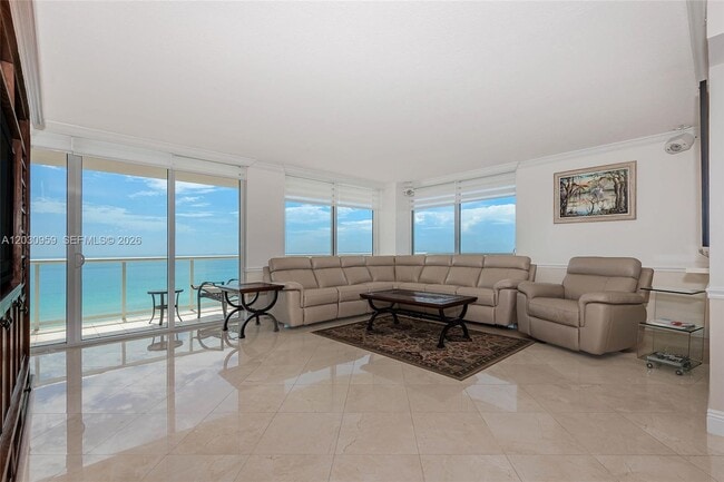 Building Photo - 8855 Collins Ave