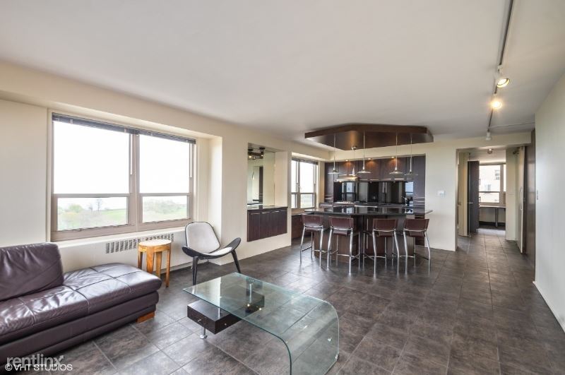 Foto principal - 3950 N Lake Shore Dr