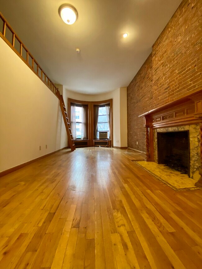 Foto del edificio - 306 W 73rd St