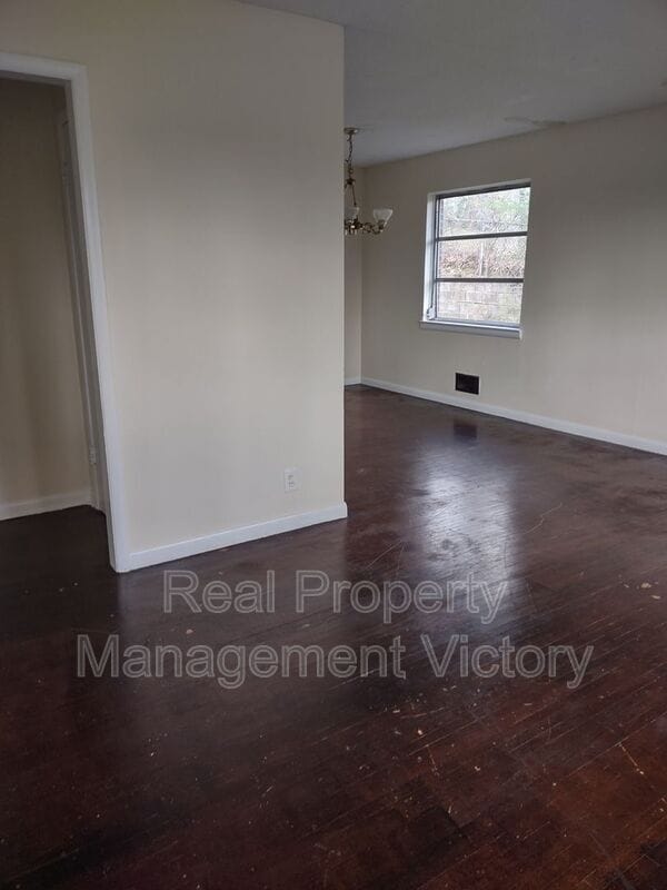 Building Photo - 856 Brad Drive