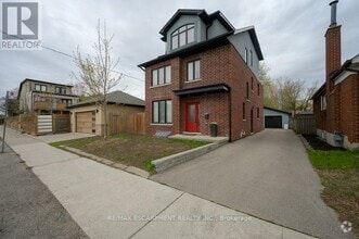 Building Photo - 820 Cosburn Ave.