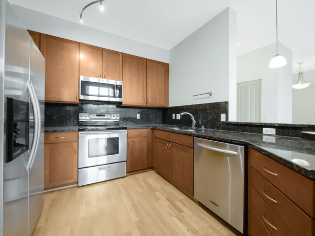 Foto del edificio - 2 Bed and 2 Bath Luxury Condo in Bellevue ...