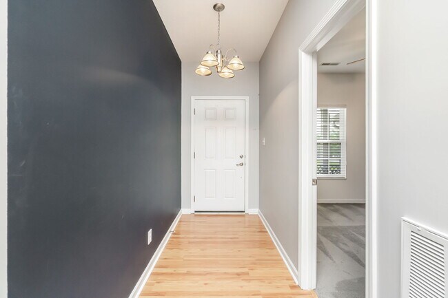 Foto del edificio - 7028 High Alpine Ln