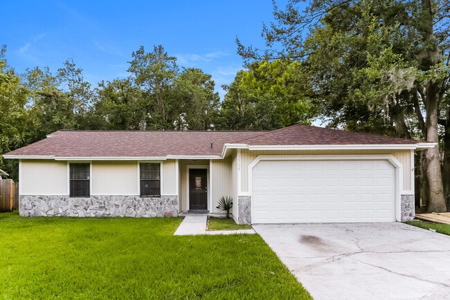 Building Photo - 1704 Sandy Hollow Loop