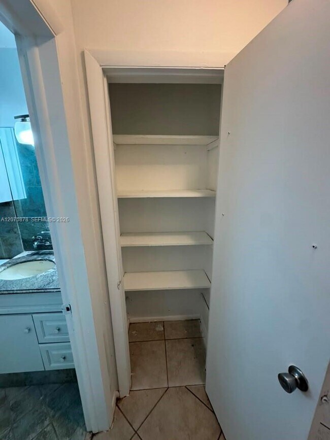 Foto del edificio - 2394 NW 52nd Ct
