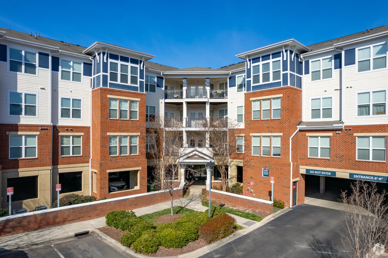 Hawthorne Davis Park Apartments in Morrisville, NC
