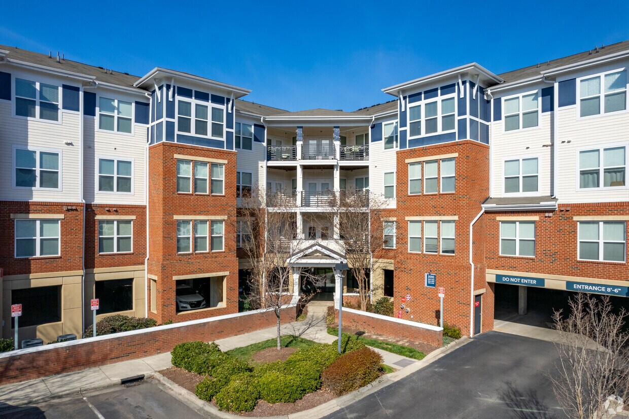 Hawthorne Davis Park Apartments in Morrisville, NC