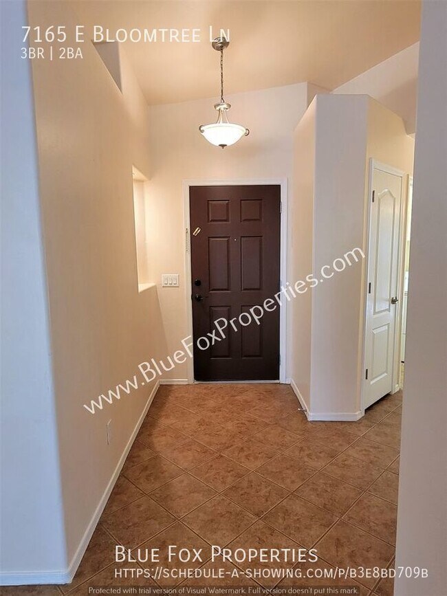 Foto del edificio - 7165 E. Bloomtree Ln