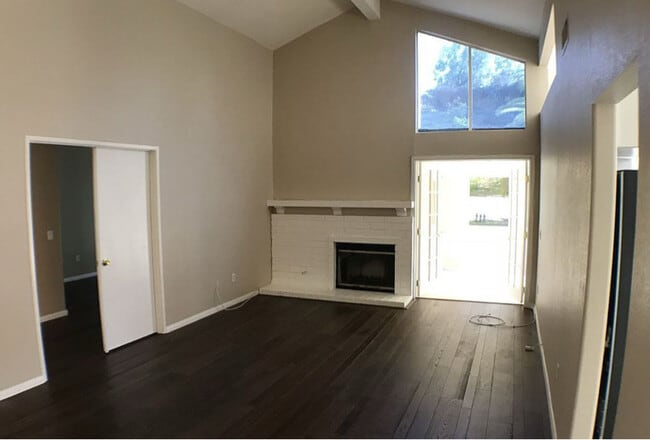 Foto del edificio - 41430 Avenida De La Reina