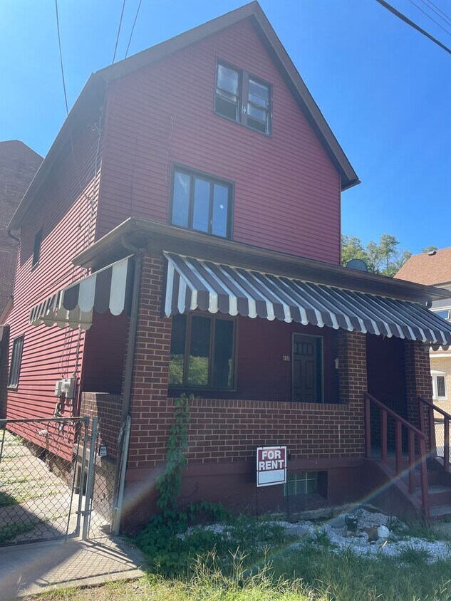 434 Pennsylvania Ave, Wall, PA 15148 House Rental in Wall, PA