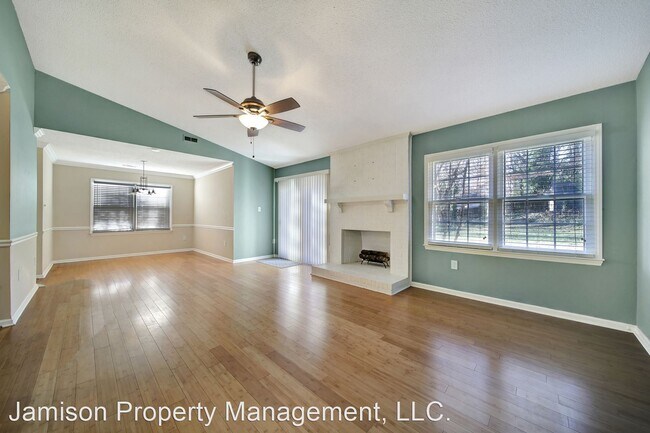 Foto del edificio - 3 br, 2 bath House - 7807 Surreywood Place