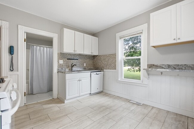 Building Photo - 181 Churchills Ln