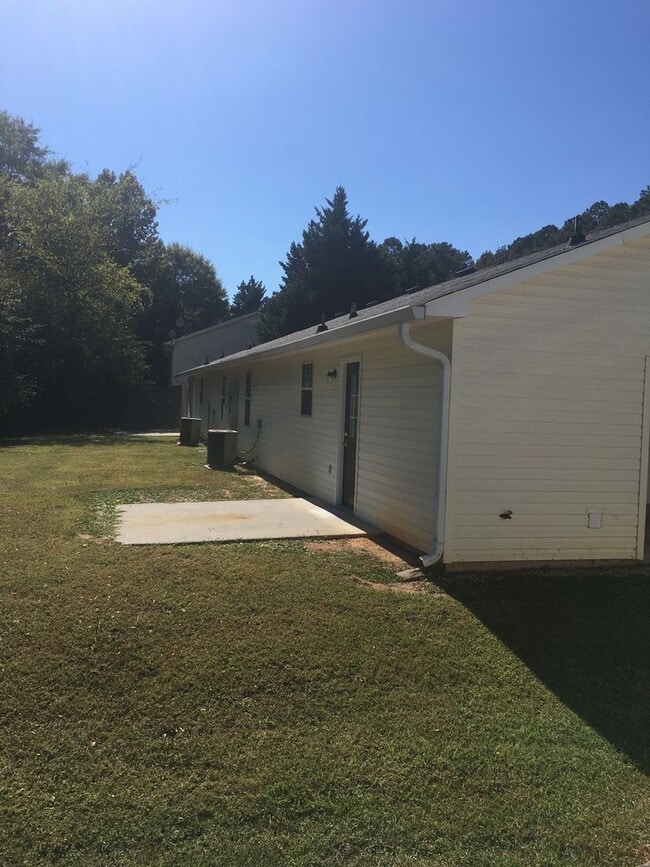 Foto del edificio - 69 Dodd Blvd SE