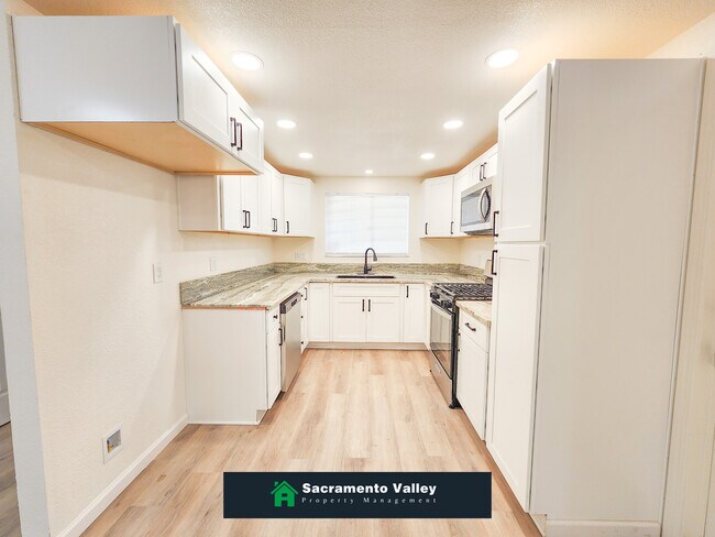 Foto del edificio - 7692 Rotherton Way