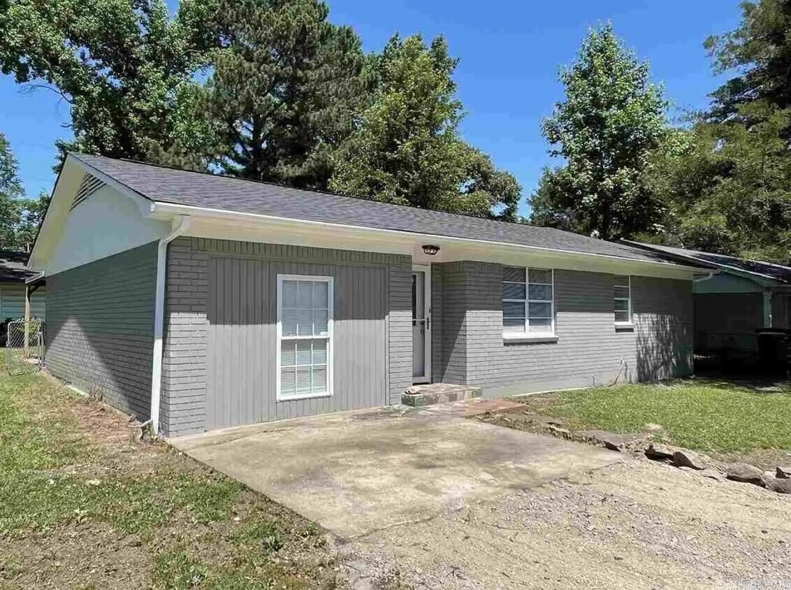 Primary Photo - 600 Witts Dr