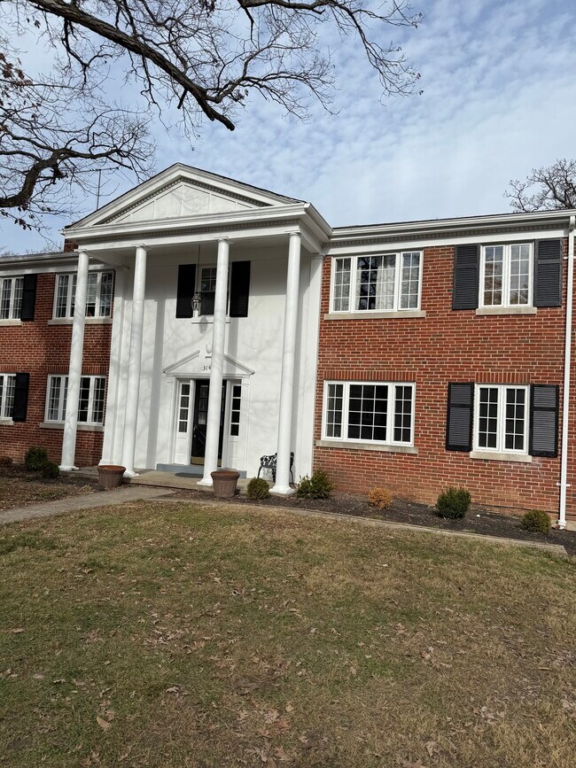 Building Photo - 3146 Portsmouth Ave