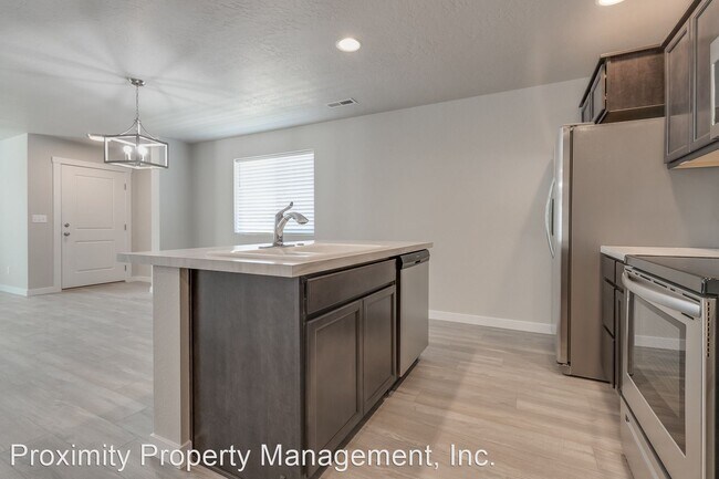 Building Photo - 2 br, 2.5 bath House - 2501 E. Goldstone S...