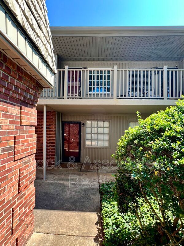 Foto del edificio - 3816 Country Club Rd