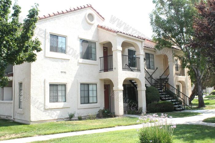 Primary Photo - 2554 Olive Dr