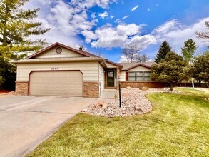 Building Photo - 2604 E Redbud Dr