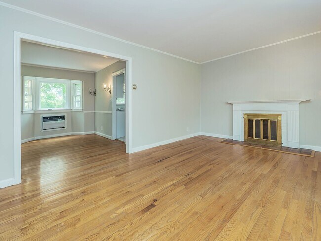 Building Photo - 65 Beechwood Dr