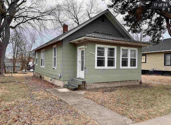 Building Photo - 437 W Pierce St