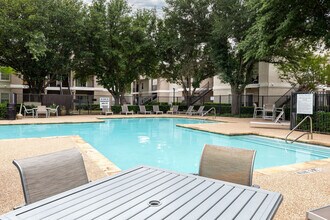 Building Photo - Emerson at Ford Park