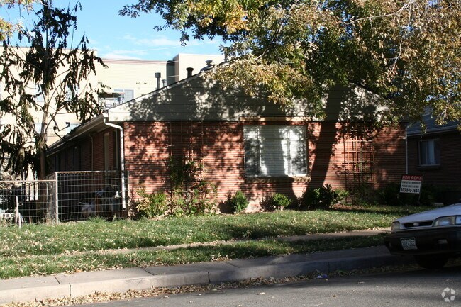 Building Photo - 1412-1442 Clinton St
