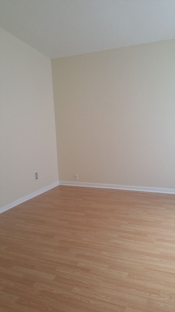 Foto del edificio - 3 bedroom Central air and heat home sherwood