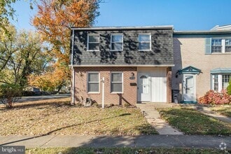 Building Photo - 14790 Tamarack Pl