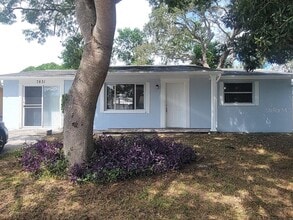 Building Photo - 7831 Sagebrush Dr
