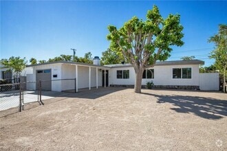 Building Photo - 38466 Sumac Ave