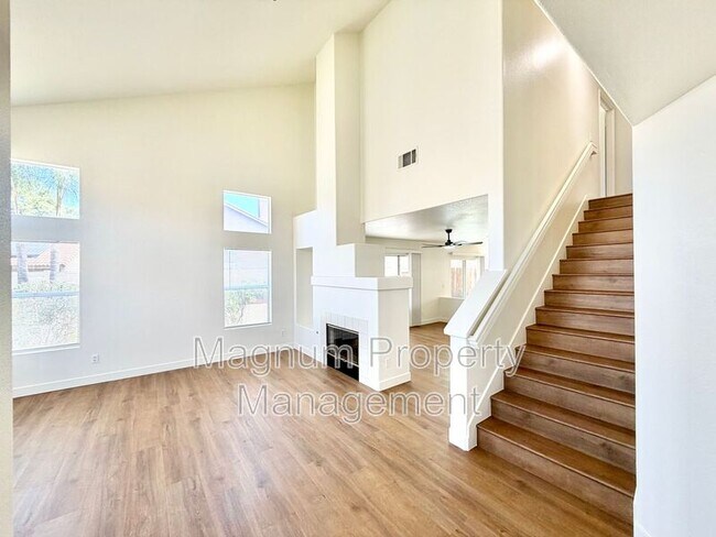 Building Photo - 15854 Pampas Ct