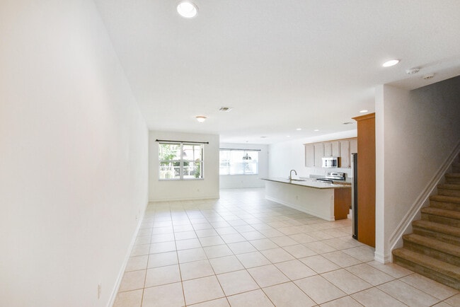 Foto del edificio - 100 NW 69th Cir