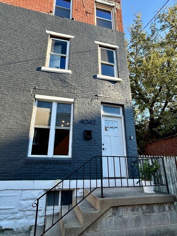 Photo - 4042 Geneva St Apartment