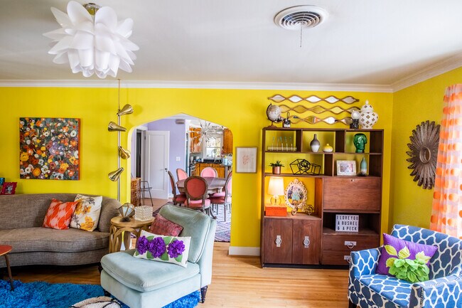 Living Room - 2404 S Harrison St